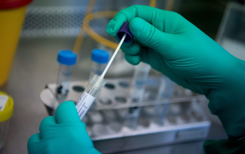 Testes iniciais em humanos sugerem que vacina chinesa pode ser segura e efetiva
