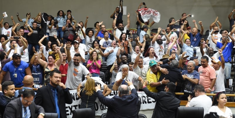 Derrota do governo Marchezan foi comemorada por cobradores e motoristas; só parte da base votou a favor