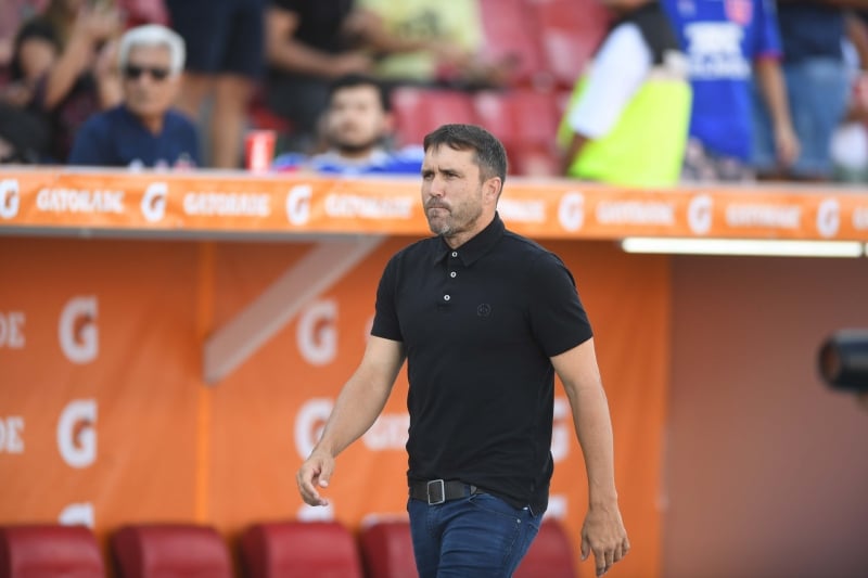 Treinador argentino pode promover mudanças no time para encarar os chilenos