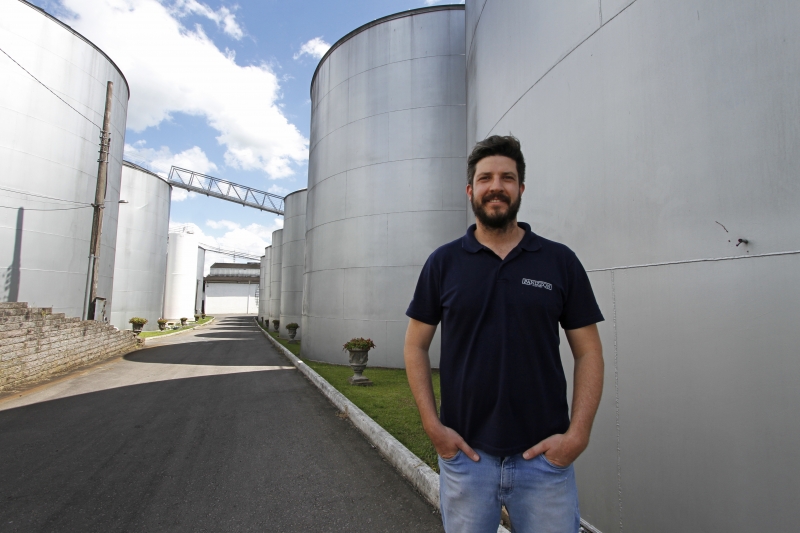 Filipe é da quarta geração da Panizzon, negócio que adquiriu características de indústria Foto: LUIZA PRADO/JC