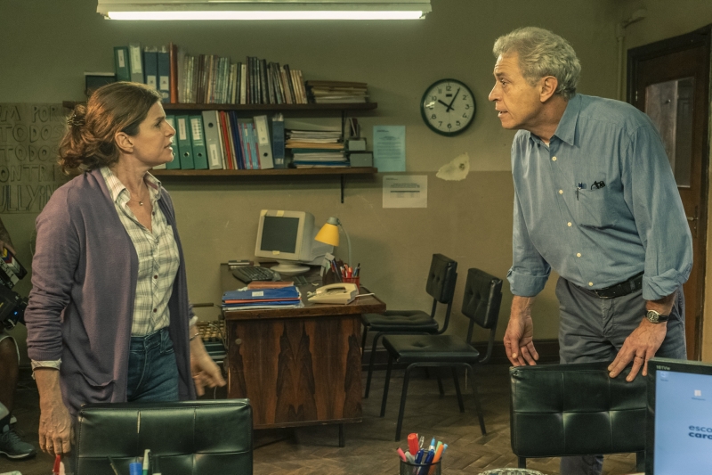 Debora Bloch e Paulo Gorgulho integram o elenco da produção, que se passa em uma escola