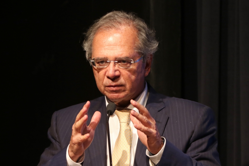 'R$ 135 bilhões entram em efeito hoje', disse o ministro da Economia nesta sexta-feira