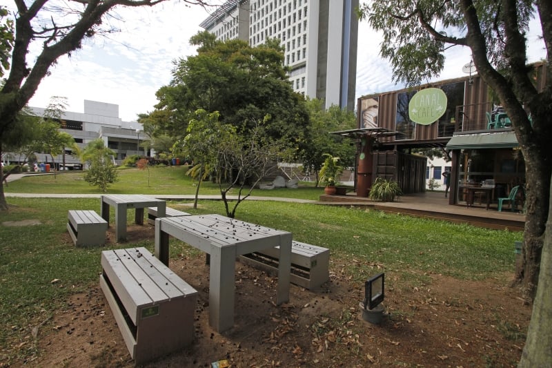 Medidas vão permitir que alunos sigam estudando e façam a rematrícula mesmo inadimplentes