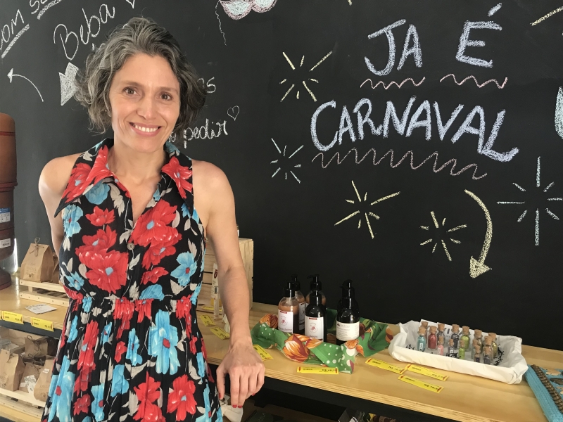 Patrícia Comunello apresenta o resumo da semana nas férias da repórter Bruna Oliveira