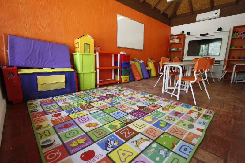 A escola conta com uma estrutura que comporta até 150 alunos Foto: LUIZA PRADO/JC