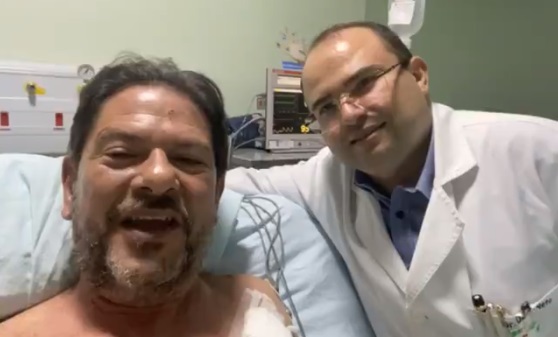 Cid Gomes chegou a transmitir vídeo de dentro do hospital ao lado de médico que o atendia 