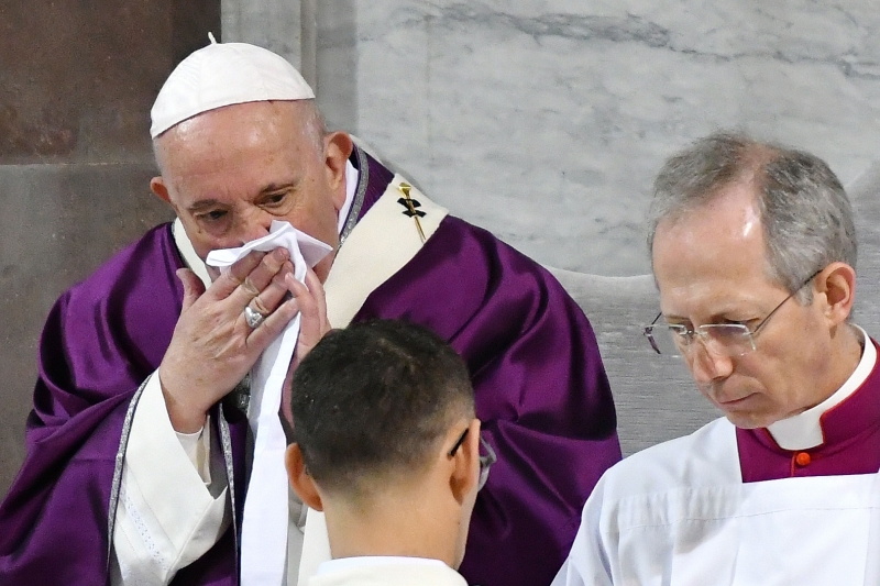 Na quarta-feira, o papa Francisco já havia dado sinais de que estava resfriado