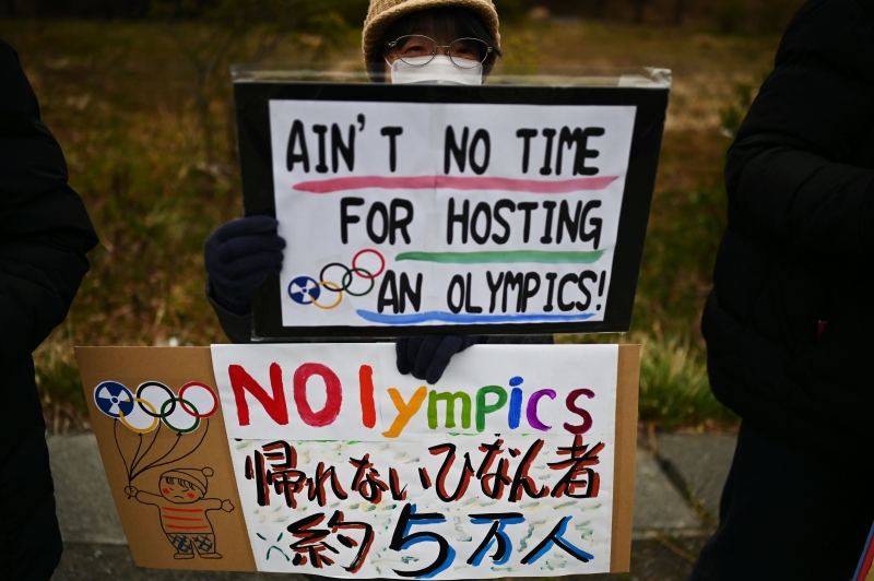 Japoneses protestaram contra as Olimpíadas no país, dizendo não ser o momento certo