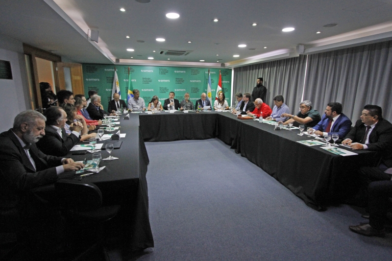 Evento reuniu representantes de sindicatos médicos do Brasil, Uruguai, Peru e Argentina