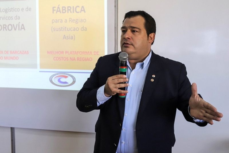 Astigarraga representante do departamento de indústria e comércio do Paraguai.