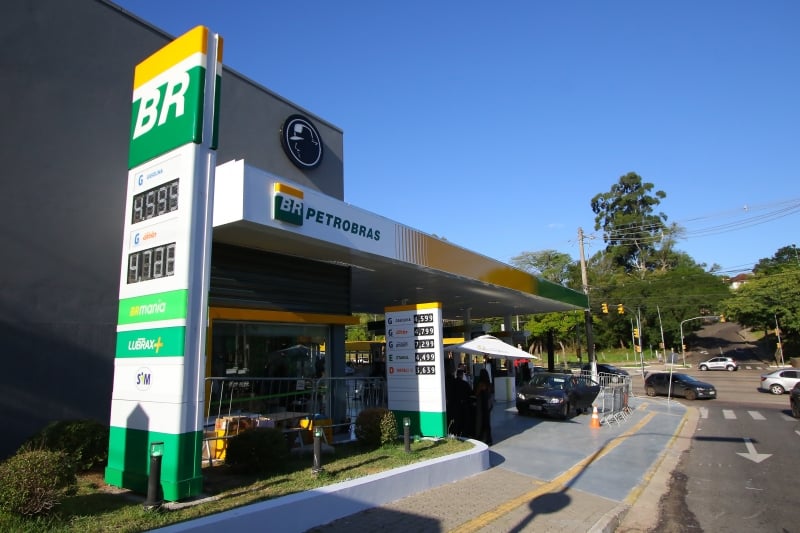 A venda da gasolina de aviação pela BR foi suspensa no dia 3 de fevereiro
