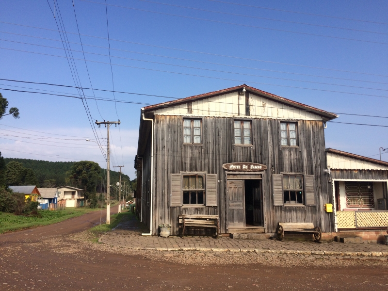 Antigo cinema Serrano, que ficava dentro do Hotel do Campo, no distrito de Cazuza Ferreira, terá atividades