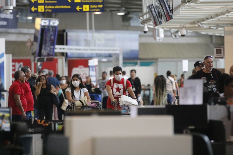 Epidemia causou incertezas com remarcações e cancelamentos de voos