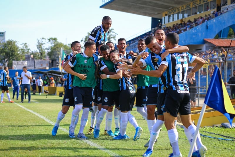 Com gol de Pepê, Grêmio vence o Pelotas fora de casa