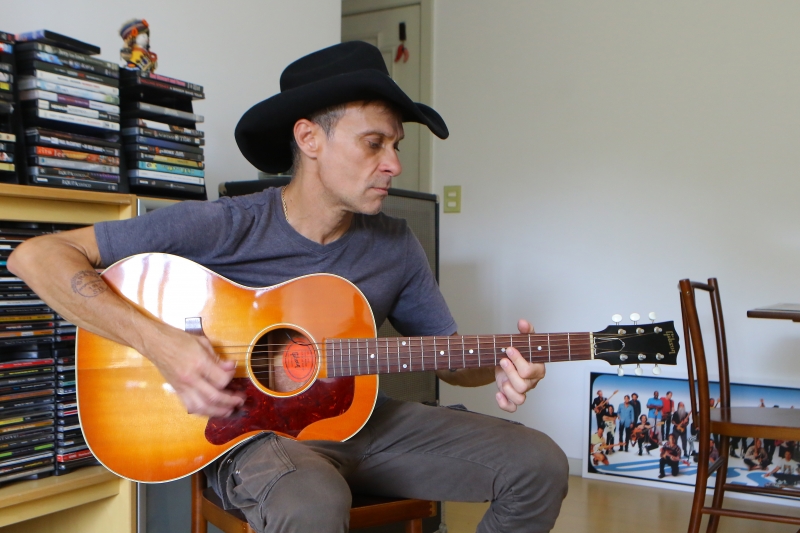 Charles Master se apresenta em casas noturnas do Estado e de fora Foto: MARCO QUINTANA/JC