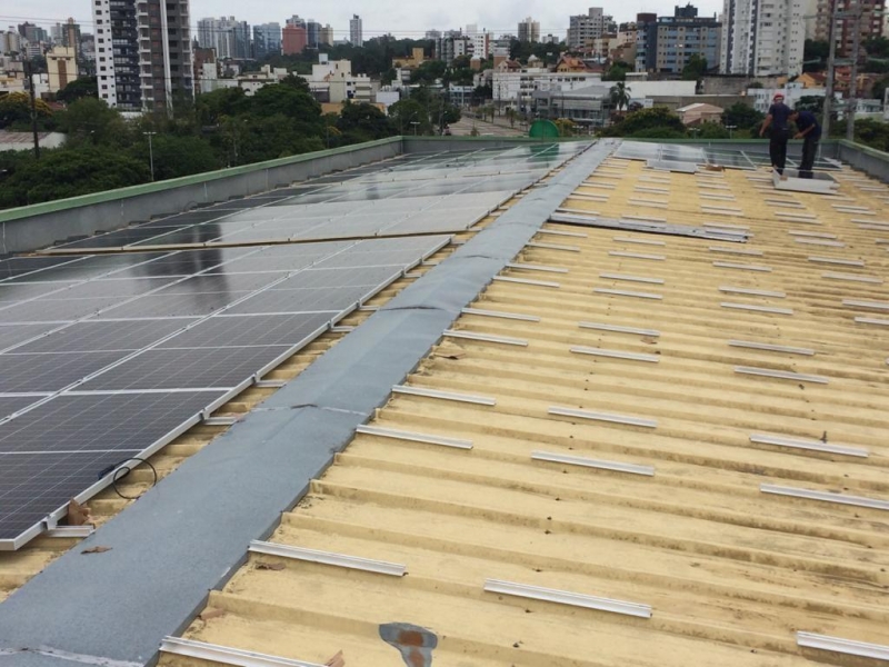 Placas solares foram instaladas na sede da entidade, que inaugura nesta terça feira sua usina de energia limpa
