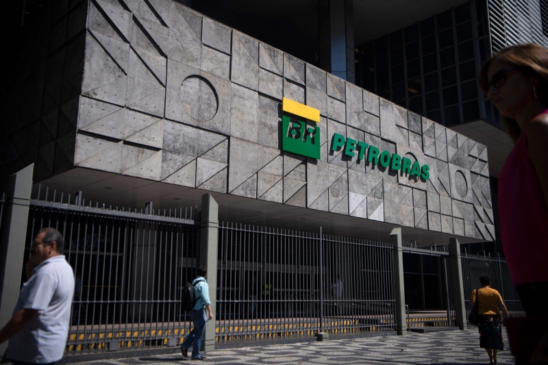 Procuradoria quer que os R$ 95,6 milhões envolvidos no esquema sejam revertidos à Petrobras
