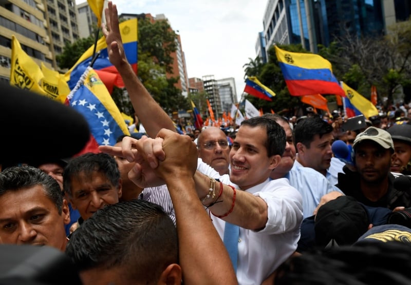 Guaidó tenta mobilizar opositores desacreditados com a possibilidade de eleições livres