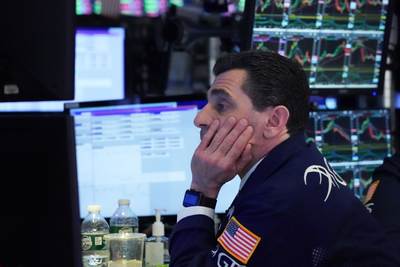 O índice Dow Jones fechou em queda de 0,38%, a 27.686,91 pontos