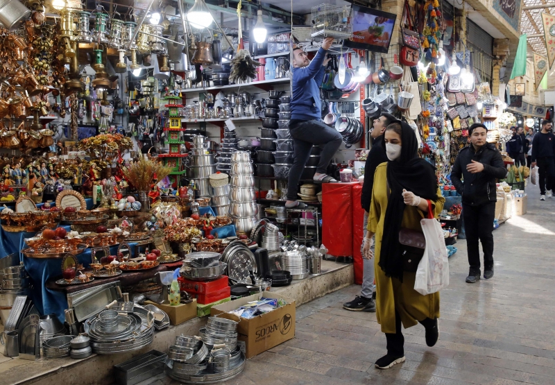Economia já sofre com sanções, que dificultam a capacidade de Teerã vender petróleo