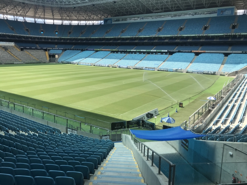 {'nm_midia_inter_thumb1':'https://www.jornaldocomercio.com/_midias/jpg/2020/03/12/206x137/1_arena_gremio_futebol_jornal_do_comercio-9009226.jpg', 'id_midia_tipo':'2', 'id_tetag_galer':'', 'id_midia':'5e6a69beec0e5', 'cd_midia':9009226, 'ds_midia_link': 'https://www.jornaldocomercio.com/_midias/jpg/2020/03/12/arena_gremio_futebol_jornal_do_comercio-9009226.jpg', 'ds_midia': 'Com a Arena e o Beira-Rio fechados, clubes t&ecirc;m queda brusca de receitas e buscam acordo com atletas', 'ds_midia_credi': 'PATRICIA COMUNELLO/ESPECIAL/JC', 'ds_midia_titlo': 'Com a Arena e o Beira-Rio fechados, clubes t&ecirc;m queda brusca de receitas e buscam acordo com atletas', 'cd_tetag': '1', 'cd_midia_w': '800', 'cd_midia_h': '600', 'align': 'Left'}