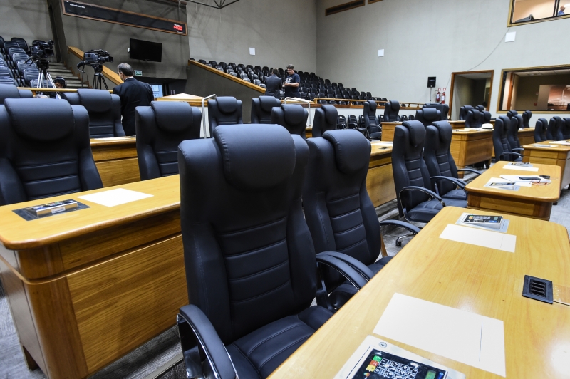 Sem representação na Câmara de Porto Alegre, PCdoB e PCB tentam conquistar cadeira no plenário