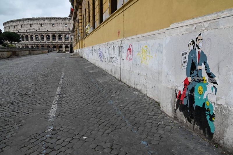 Tradicional destino turístico, ruas de Roma estão vazias