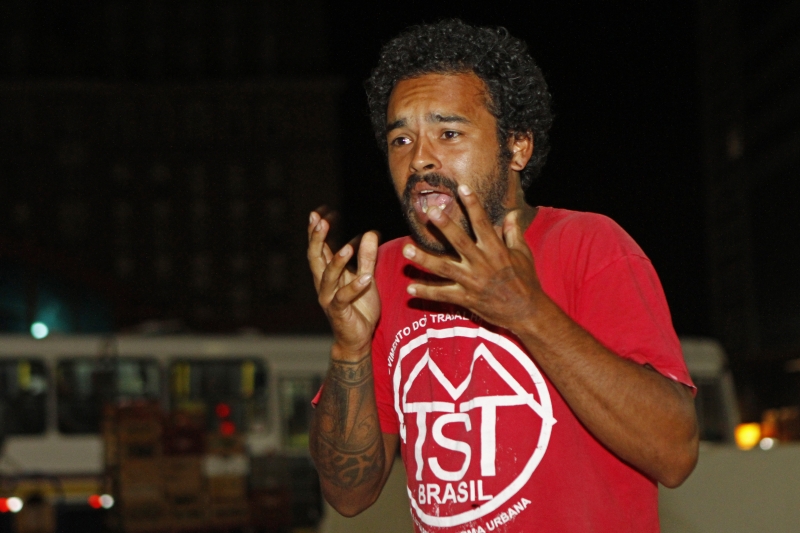 Com poesias de pertencimento à América Latina, Xiru venceu a batalha de 14 de março