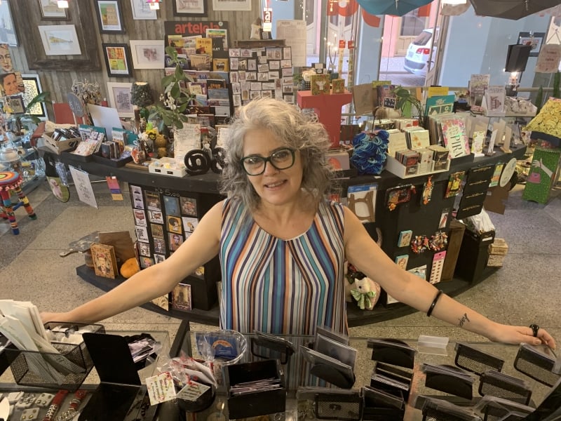 Sonaly Silvestrini na Arteloja, na Casa de Cultura Mario Quintana que fechou suas portas em setembro de 2020