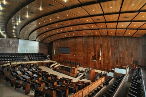Projetos de transparência em dados da Covid voltam à pauta na Assembleia Legislativa