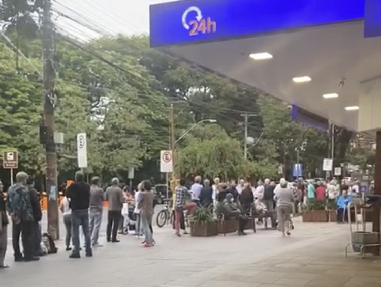 Distribuição de senhas nas farmácias da rede será feita a partir das 7h30min