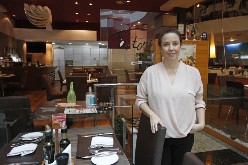 Maria Fernanda, do Tartoni Restaurante, afirma que um dos desafios é trazer de volta os clientes