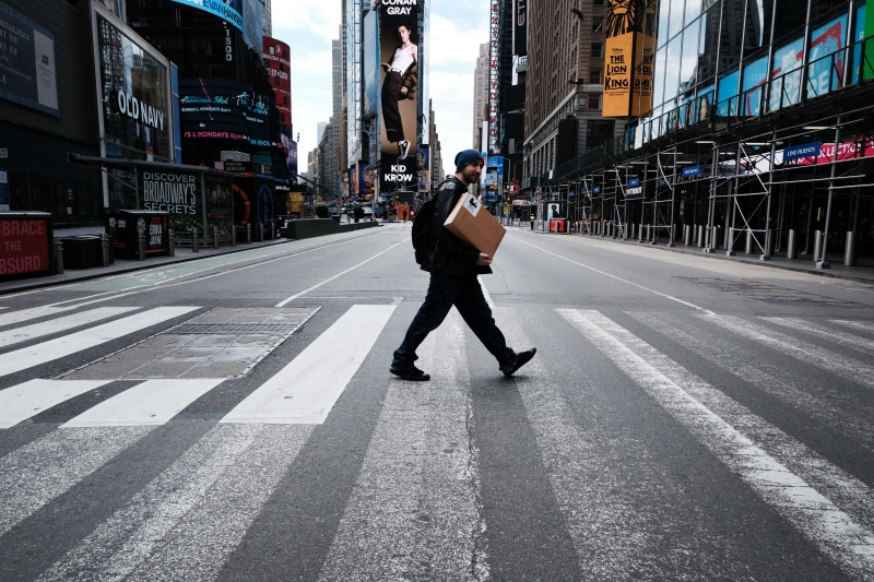 Locais de movimento acentuado, como a Times Square, ficaram praticamente vazias