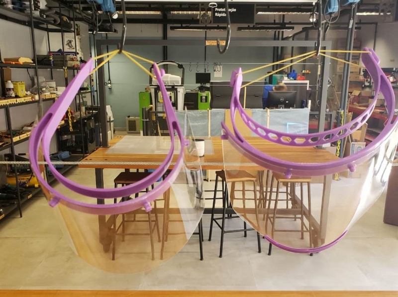 Equipamento de proteção será usado nos hospitais e é fabricado em uma impressora 3D
