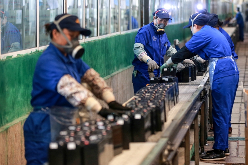 Dados oficiais mostram melhora no setor industrial chinês de fevereiro para março