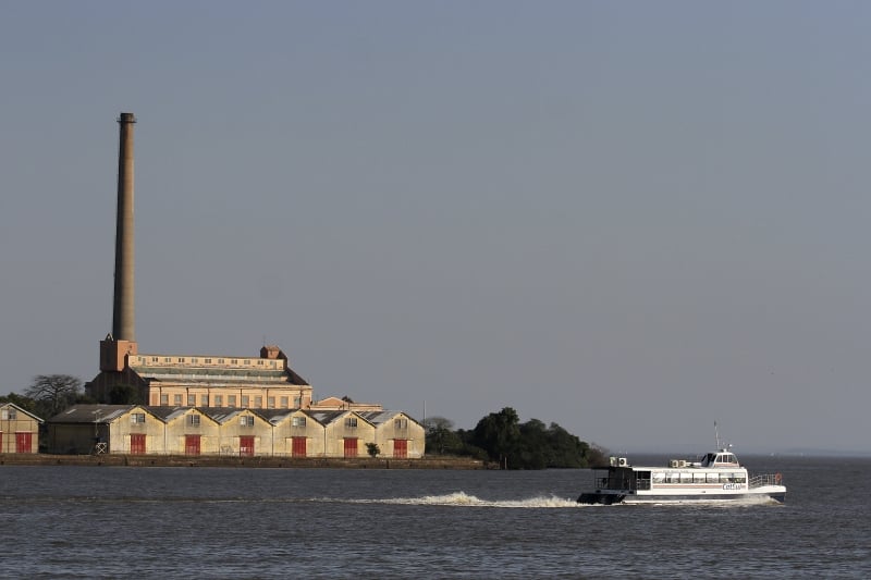 Torres nas docas e alienação de parte da área estão nas diretrizes da futura proposta
