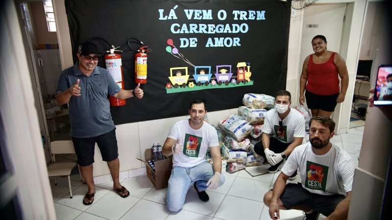 Jovens de Porto Alegre já fazem doações a instituições que mais precisam durante a pandemia