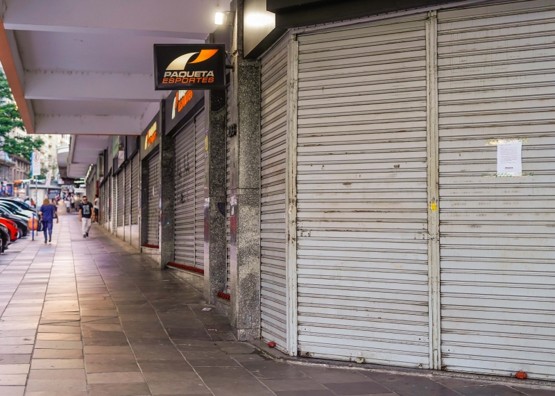 No Estado, 64% das lojas foram obrigadas a permanecer completamente fechadas