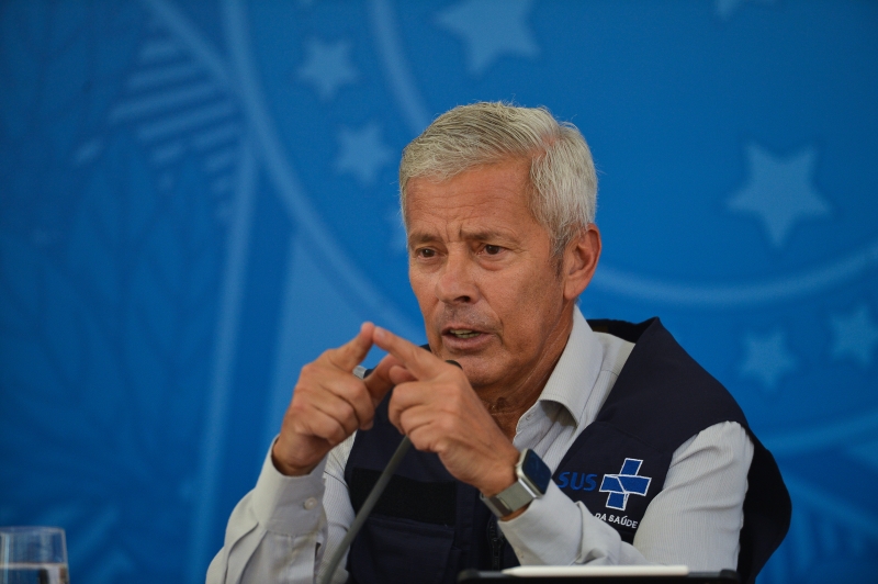 'Quando abrir, as pessoas vão ter contato com o vírus. É inevitável', adverte João Gabbardo