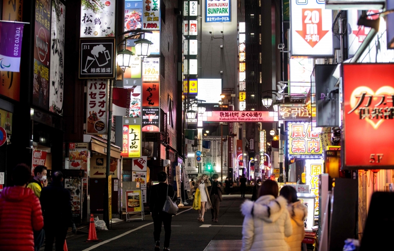 Tóquio e seis outras áreas vão parar em uma tentativa de conter a disseminação do vírus