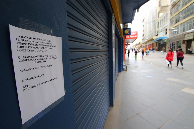 Com decretos em diversos estados proibindo a abertura, lojas estão sem operar há duas semanas