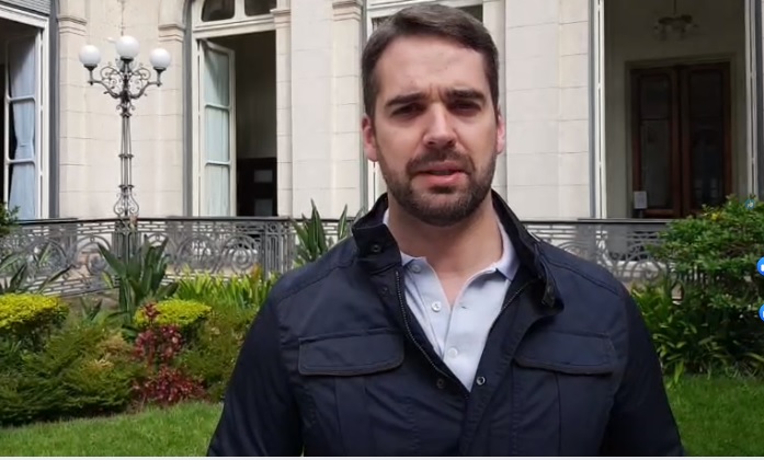 Medicamento será usado em pacientes com Covid-19 hospitalizados em estado grave, anunciou Leite