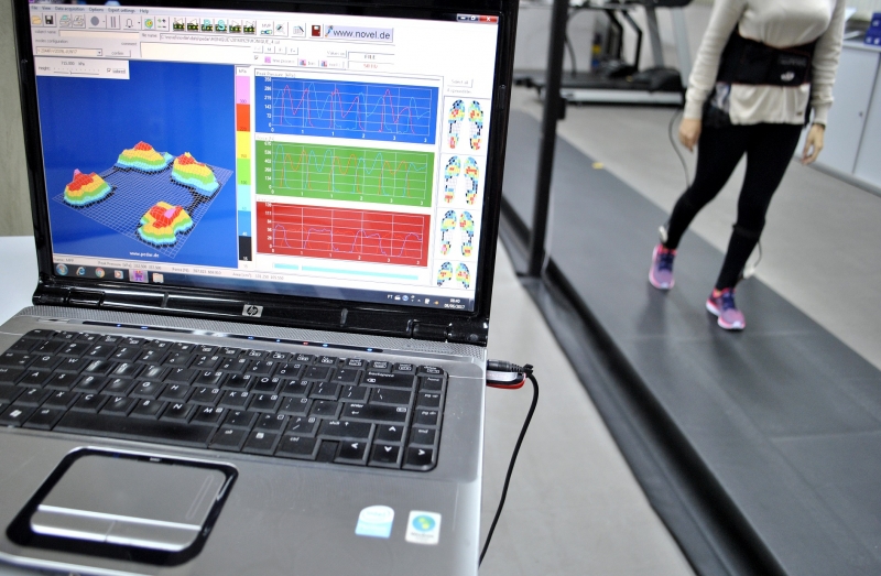 Laboratório de Biomecânica do IBTec investiga como tornar os modelos à venda mais confortáveis