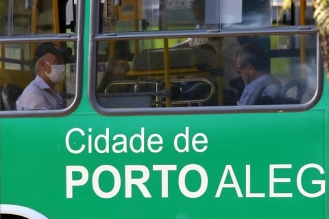 POA: Prefeitura e empresas de ônibus fazem acordo para cobrir perdas pela pandemia