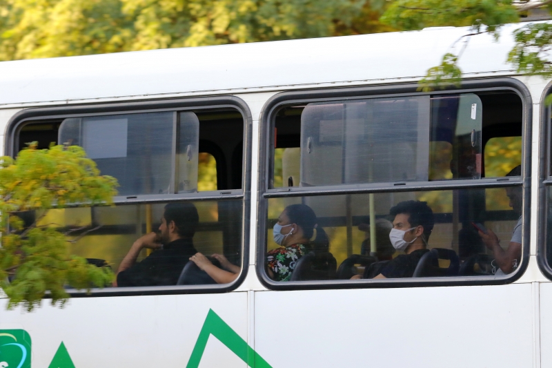 A partir desta terça está proibida a entrada de pessoas sem máscara nos ônibus da capital