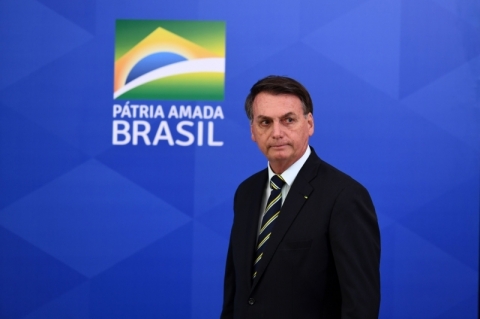 'Ninguém vai querer dar o golpe para cima de mim, não', diz Bolsonaro