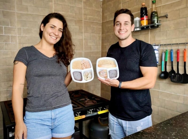 Kalima Belo e Lincoln Ribeiro, da Marmitas do Bem Foto: Arquivo Pessoal/Divulga&ccedil;&atilde;o/JC