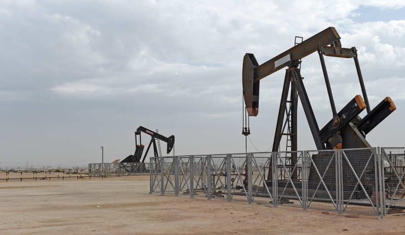 Na Nymex, o petróleo WTI para janeiro fechou em alta de 1,42% (US$ 0,93), a US$ 66,50 o barril, já na ICE, o Brent para o mês seguinte subiu 1,16% (US$ 0,80), a US$ 69,67 o barril