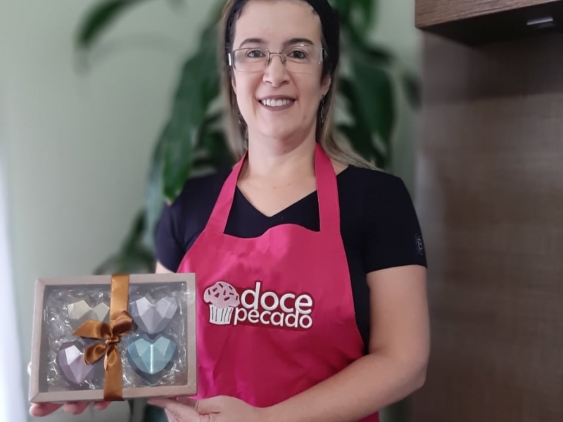 Anelise Malta, da doceria Doce Pecado Foto: IARA MALTA/DIVULGA&Ccedil;&Atilde;O/JC