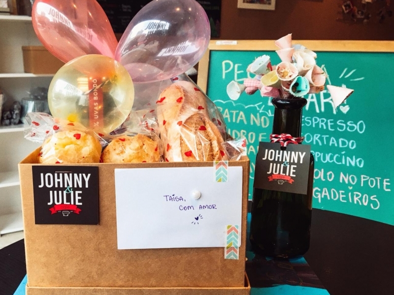 Caixa para as m&atilde;es &eacute; a aposta do Johnny & Julie Caf&eacute; para a data Foto: Johhny & Julie Caf&eacute;/Divulga&ccedil;&atilde;o/JC